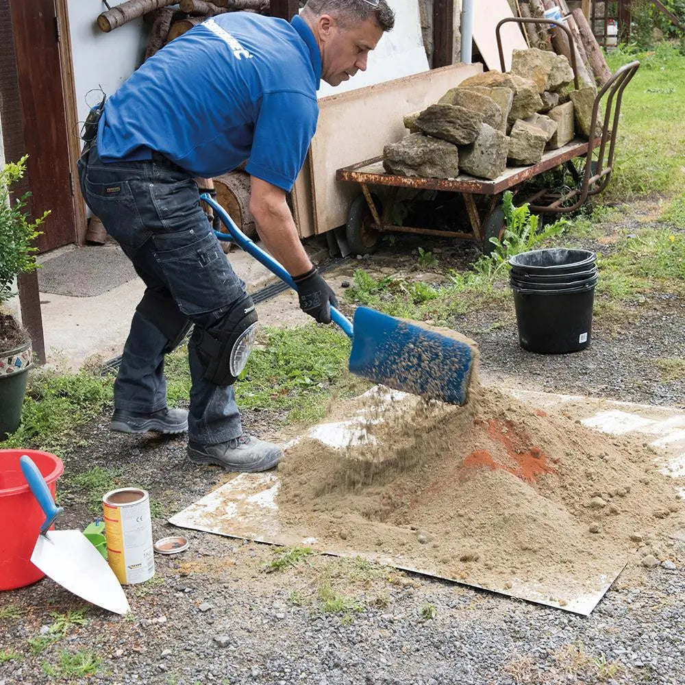 Silverline Solid Forged Trench Shovel 1000mm 783078  White Rose Tools