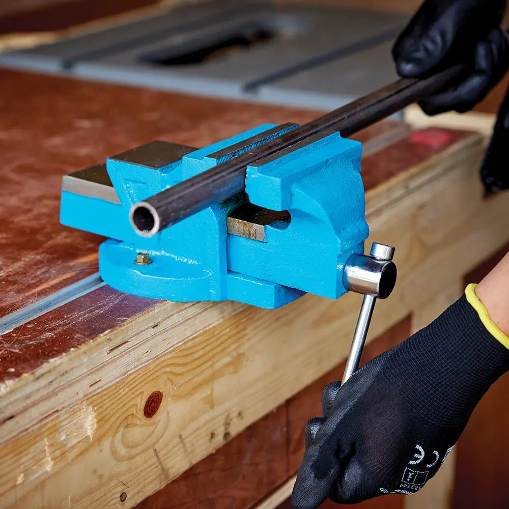 Silverline Workshop Vice 100mm (4") Jaw Capacity / 4.5kg  White Rose Tools