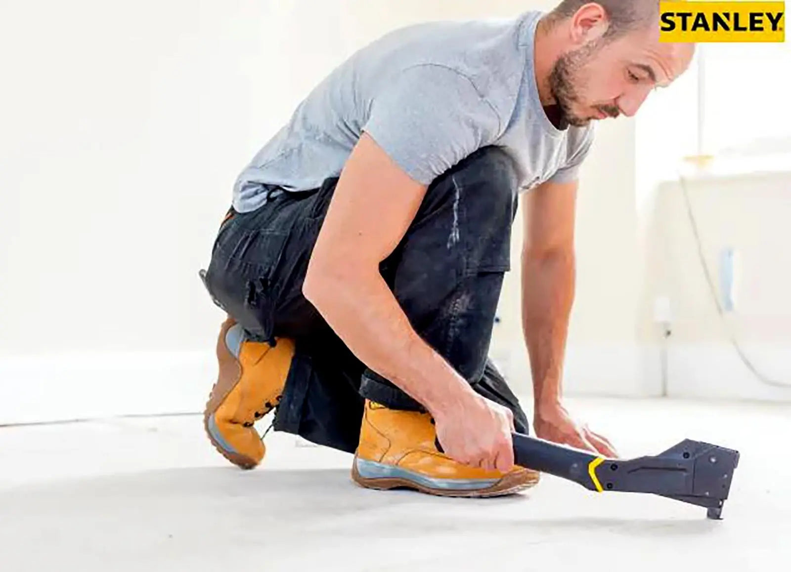 Stanley FatMax Hammer Tacker Composite Lightweight with 1000 10mm Staples 