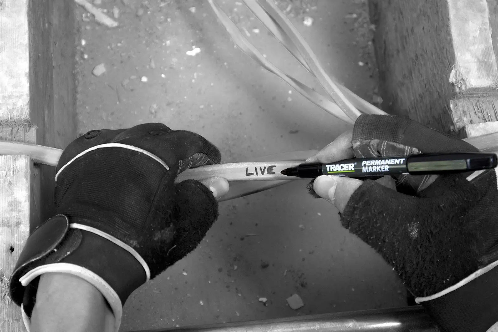 TRACER Permanent Marker Pen Black 1-2mm Fine Bullet Point 