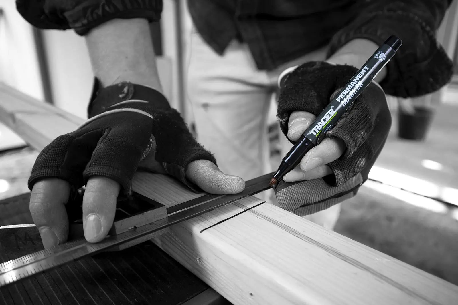 TRACER Permanent Marker Pen Black 1-2mm Fine Bullet Point 