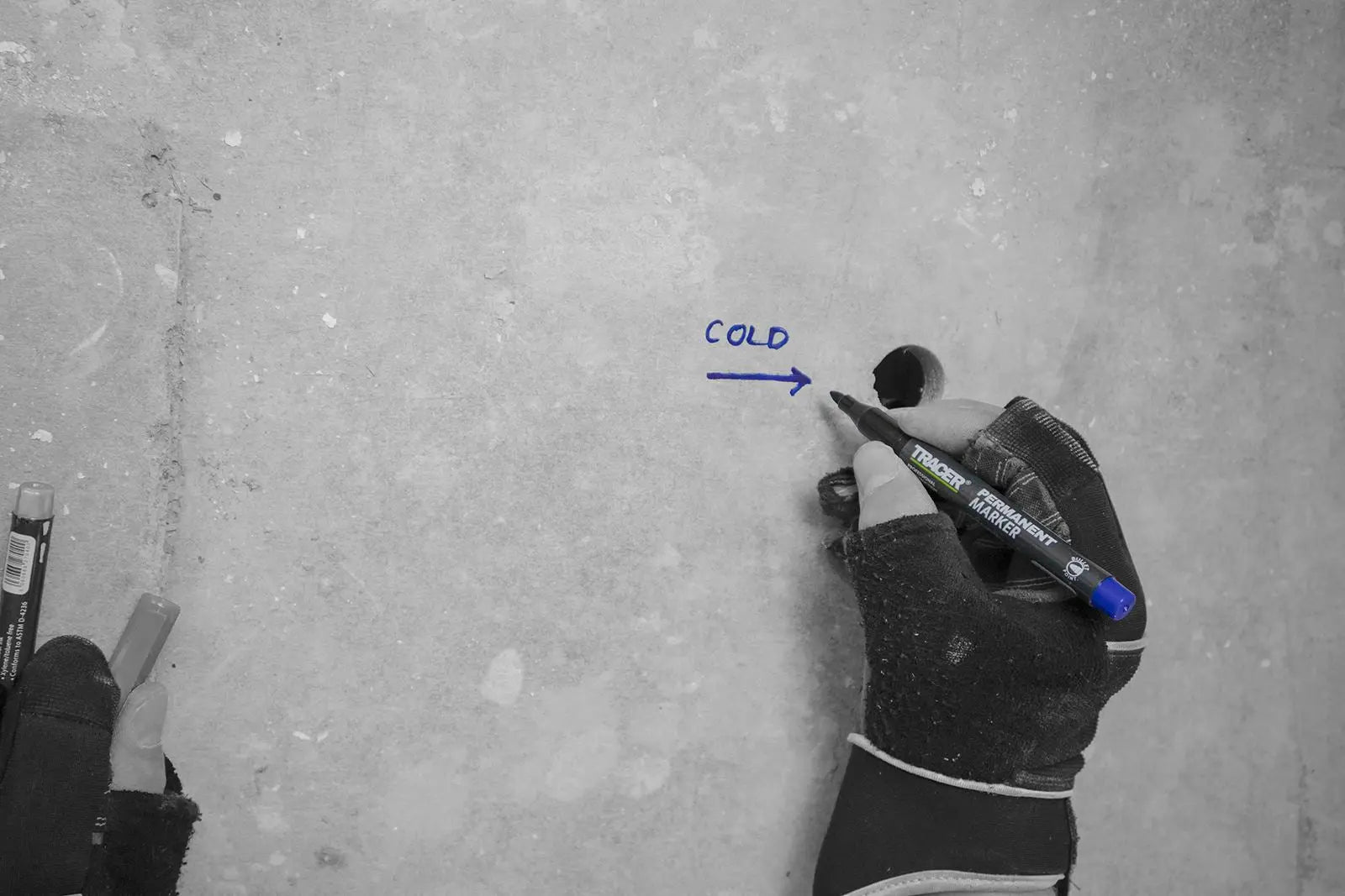 TRACER Permanent Marker Pen Blue 1-2mm Fine Bullet Point 