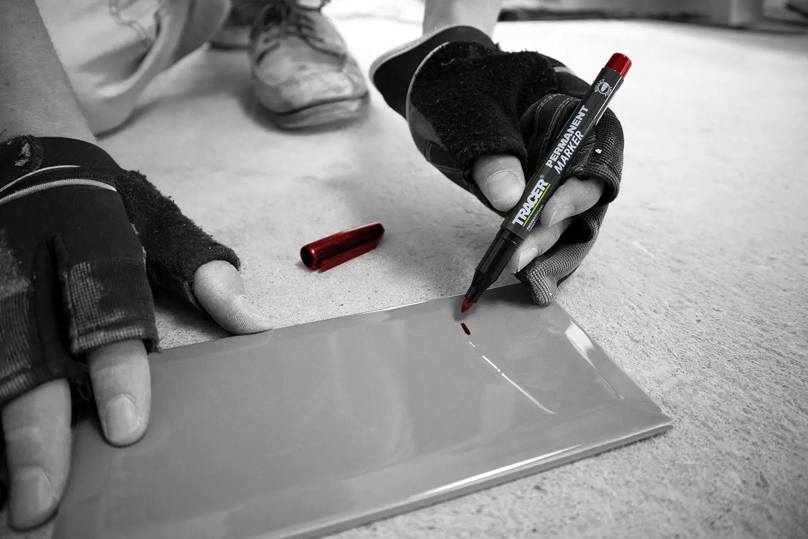 TRACER Permanent Marker Pen Red 1-2mm Fine Bullet Point 