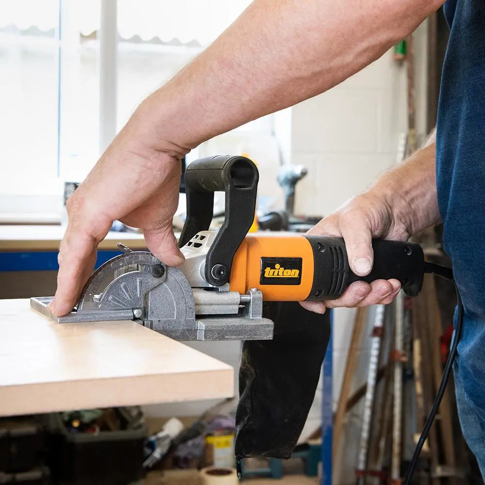 Triton 760W Biscuit Jointer TBJ001 329697  White Rose Tools