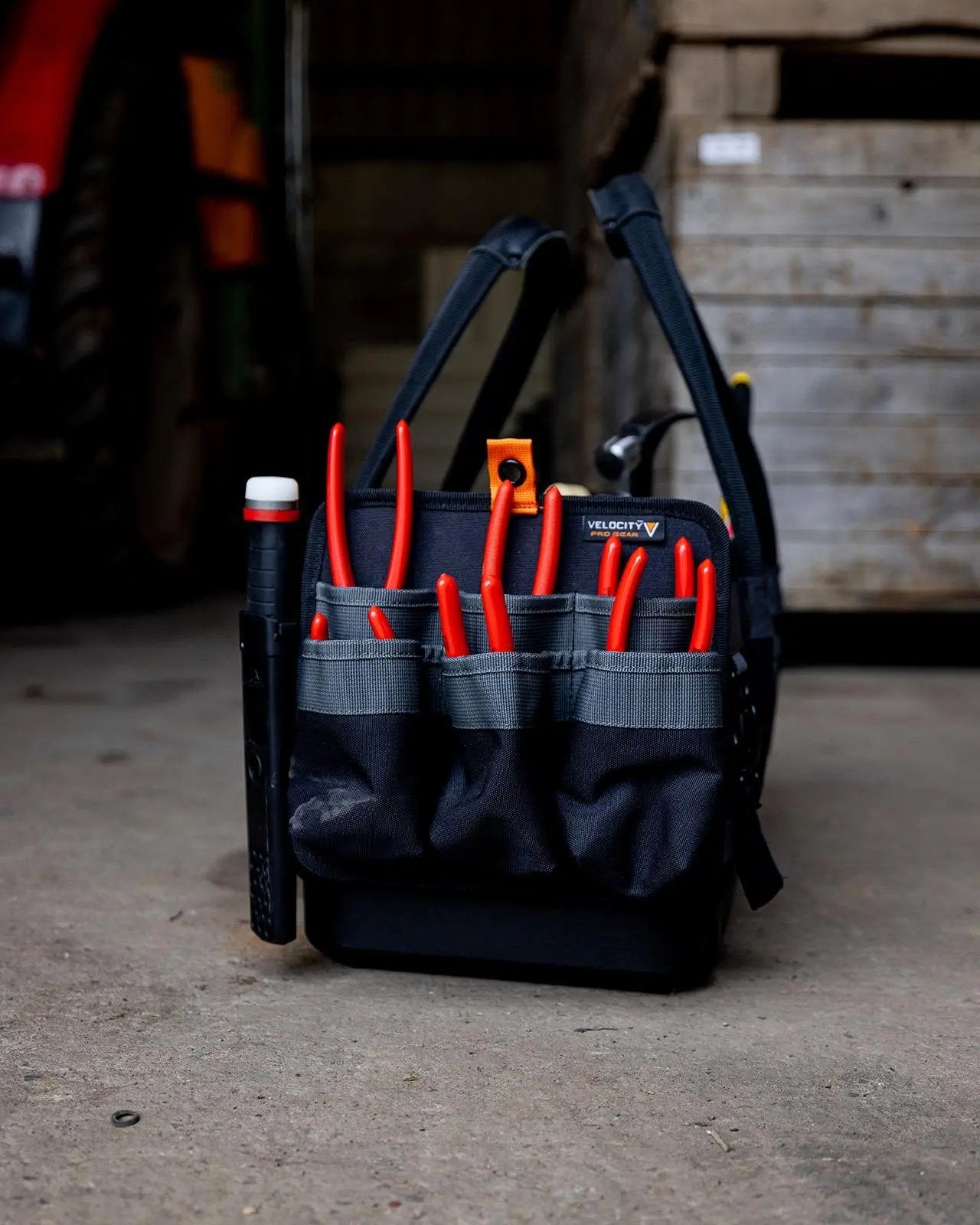 Velocity Rogue 11.0 Contractors Bag Black VR-1701  White Rose Tools