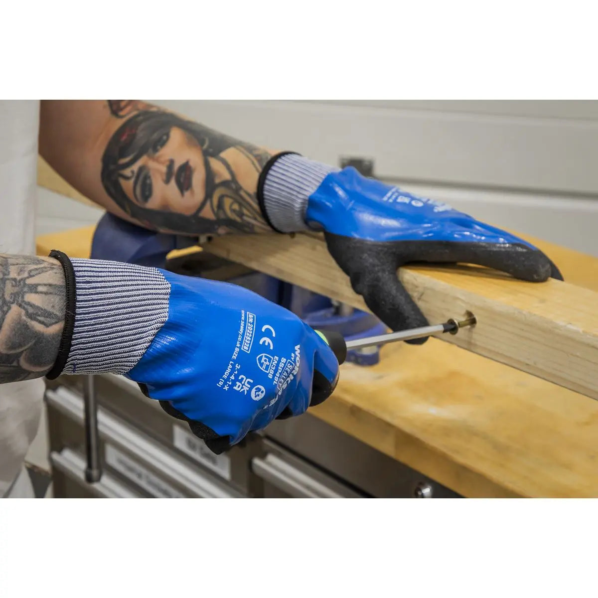 Worksafe by Sealey Waterproof Latex Gloves - (Large) - Box of 120 Pairs  White Rose Tools