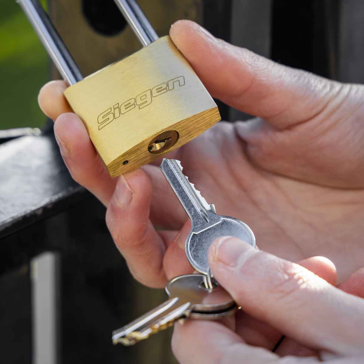 Siegen by Sealey Brass Body Padlock with Brass Cylinder Long Shackle 40mm 