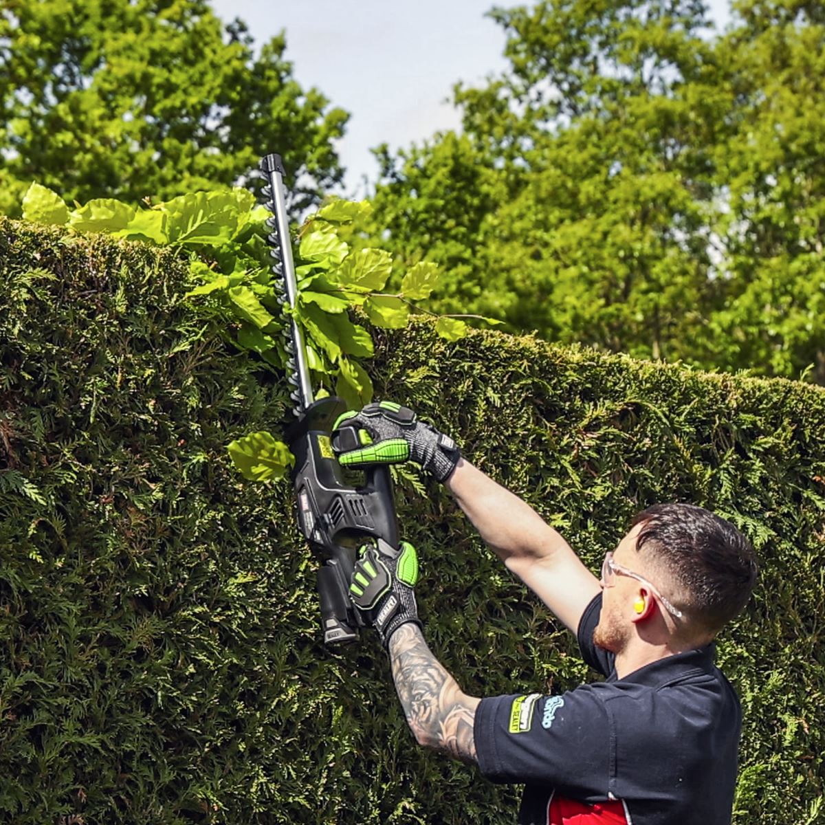 Sealey SV10.8 Series Cordless Hedge Trimmer 10.8V - Body Only  White Rose Tools