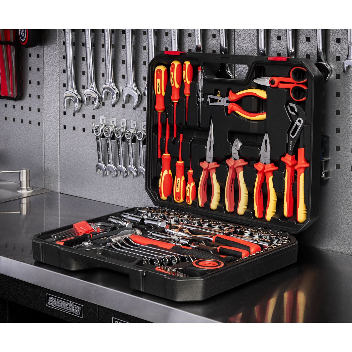 Siegen by Sealey Electrician's Tool Kit 90 Piece VDE Approved Pliers and Screwdrivers