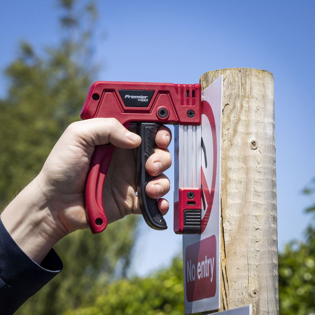 Sealey Premier Heavy-Duty Staple & Brad Nail Gun 