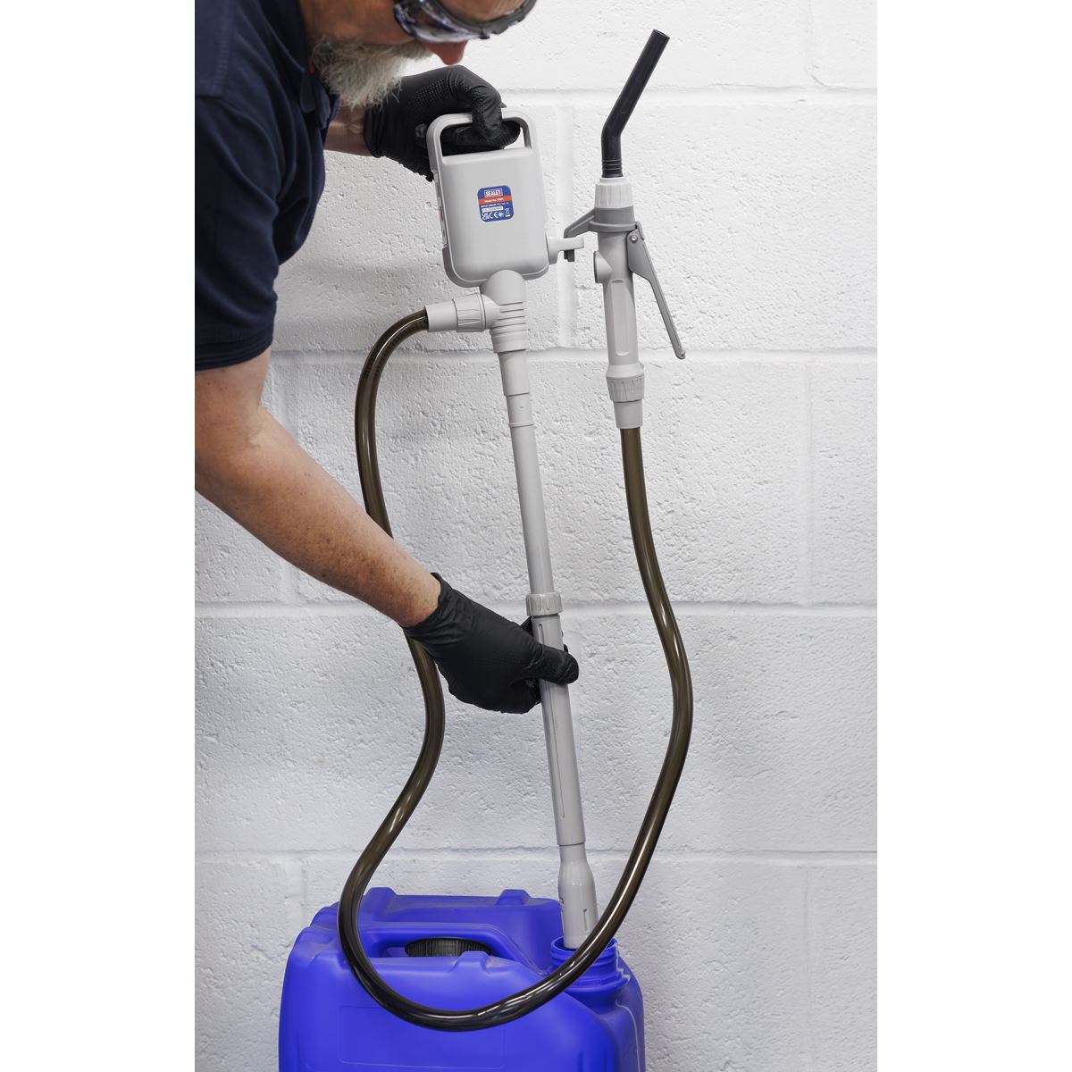 Sealey Fluid Transfer Pump with Nozzle Battery Operated  White Rose Tools