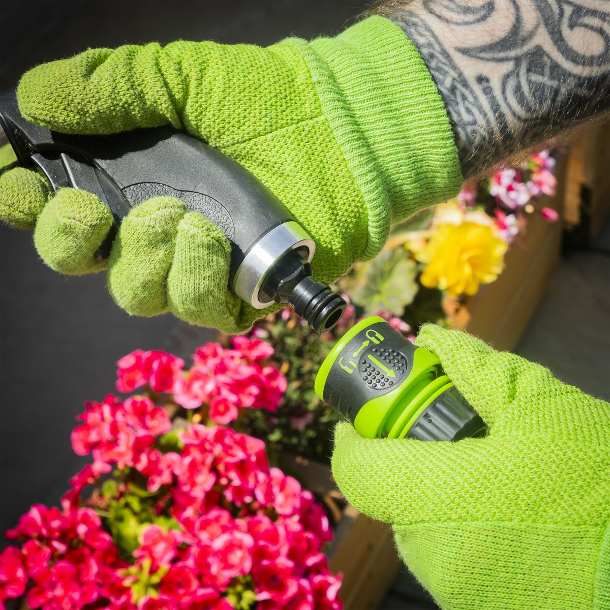 Sealey Adjustable Spray Gun With Soft Grip Handle  White Rose Tools