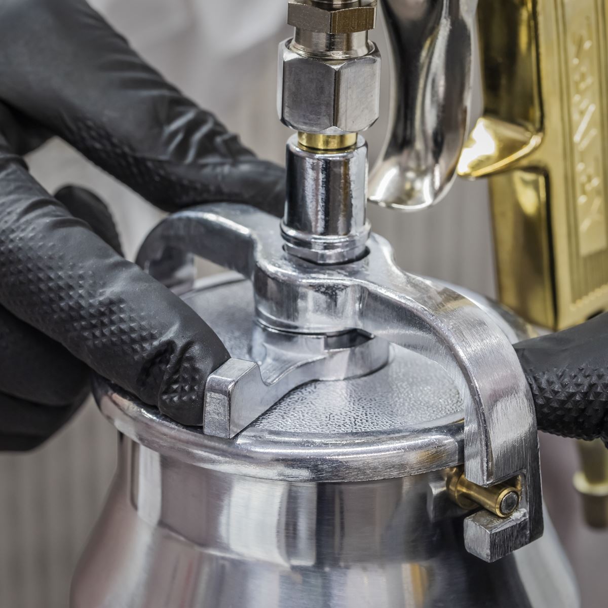 Sealey Spray Gun Professional Suction Feed - 1.8mm Set-Up 