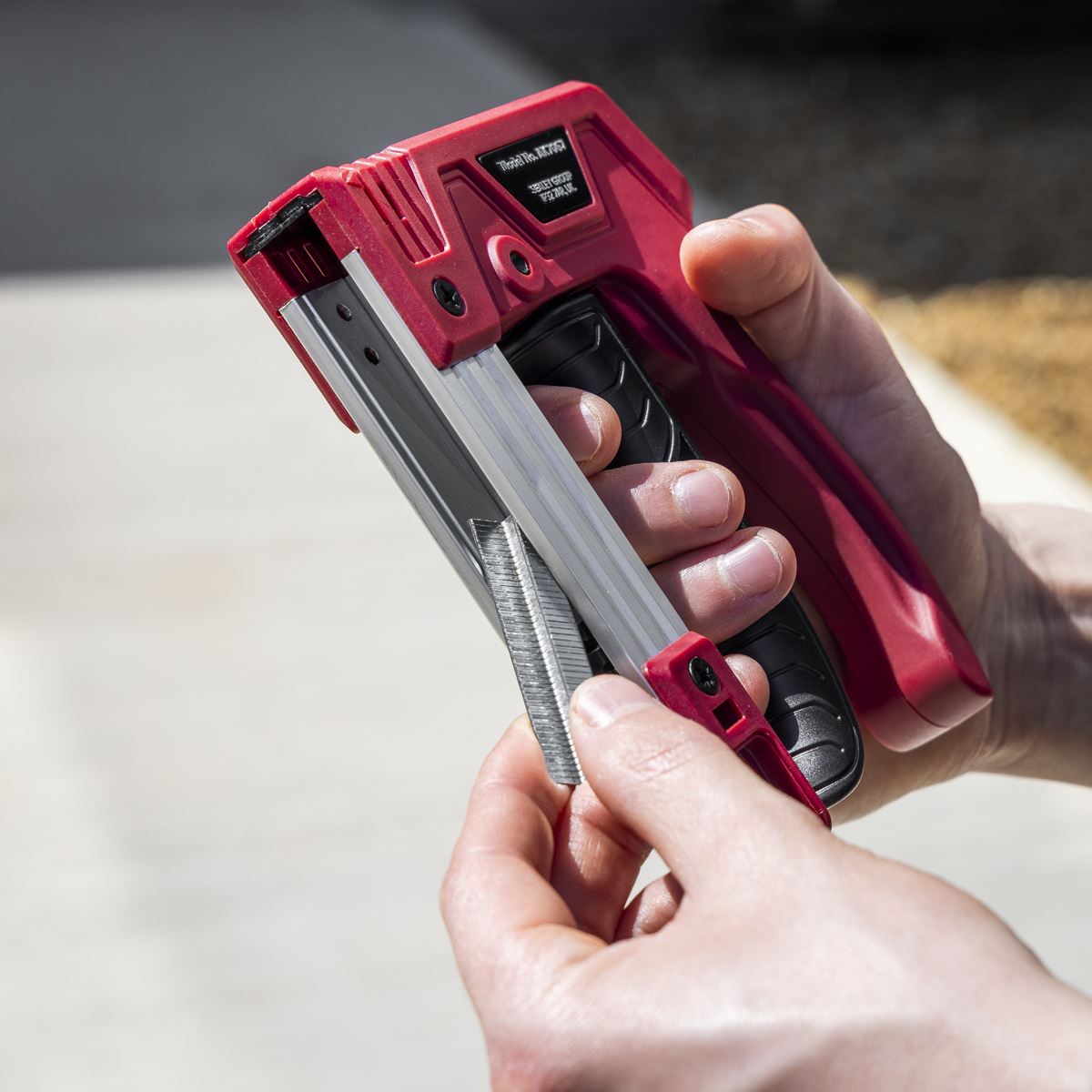 Sealey Premier Heavy-Duty Staple & Brad Nail Gun 