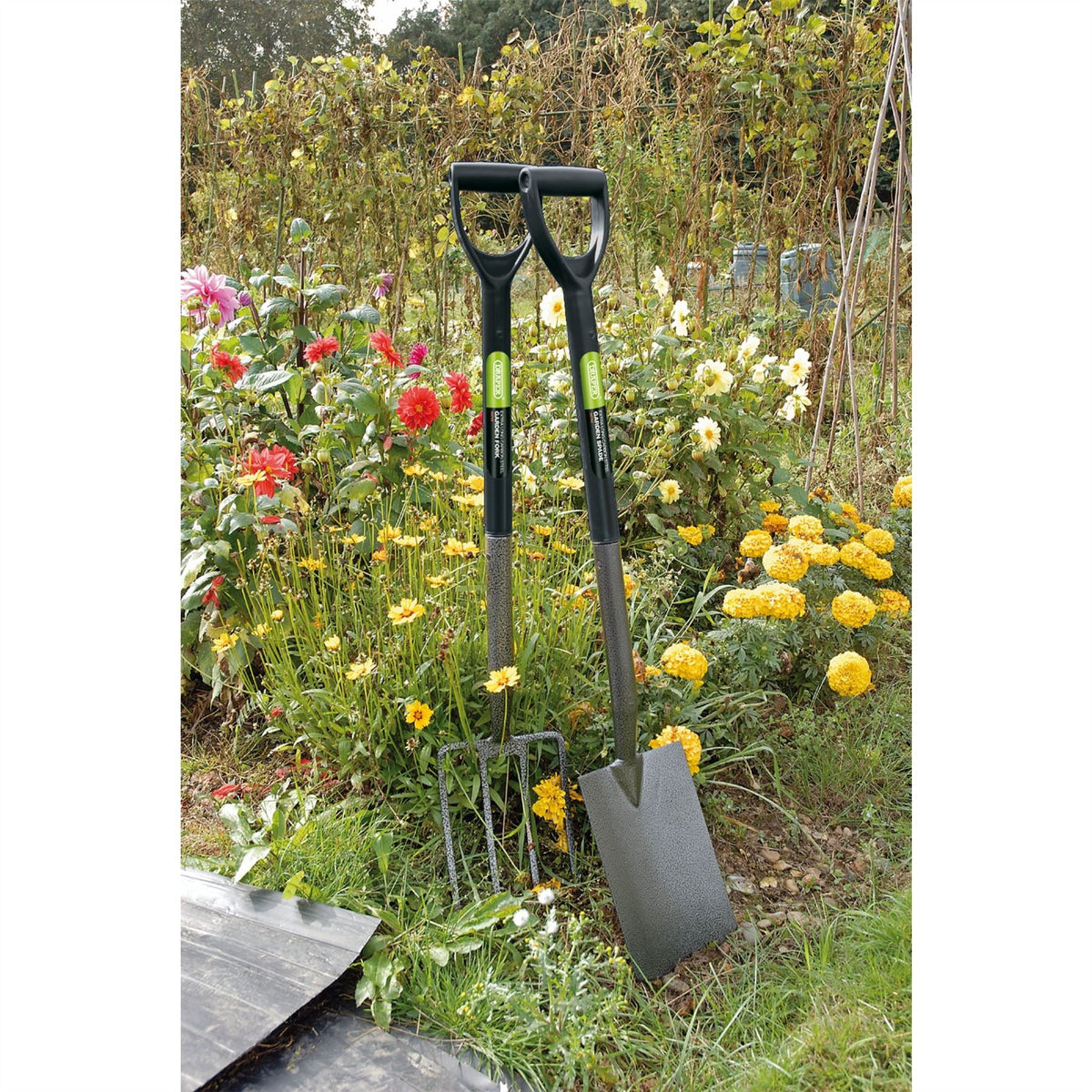 Draper Extra Long Carbon Steel Garden Fork 88793  White Rose Tools