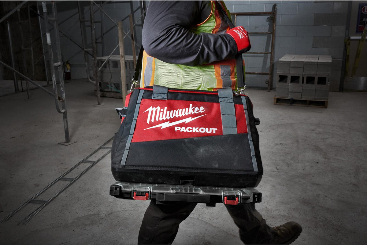 Milwaukee PACKOUT Duffel Bag 20in 50cm  White Rose Tools