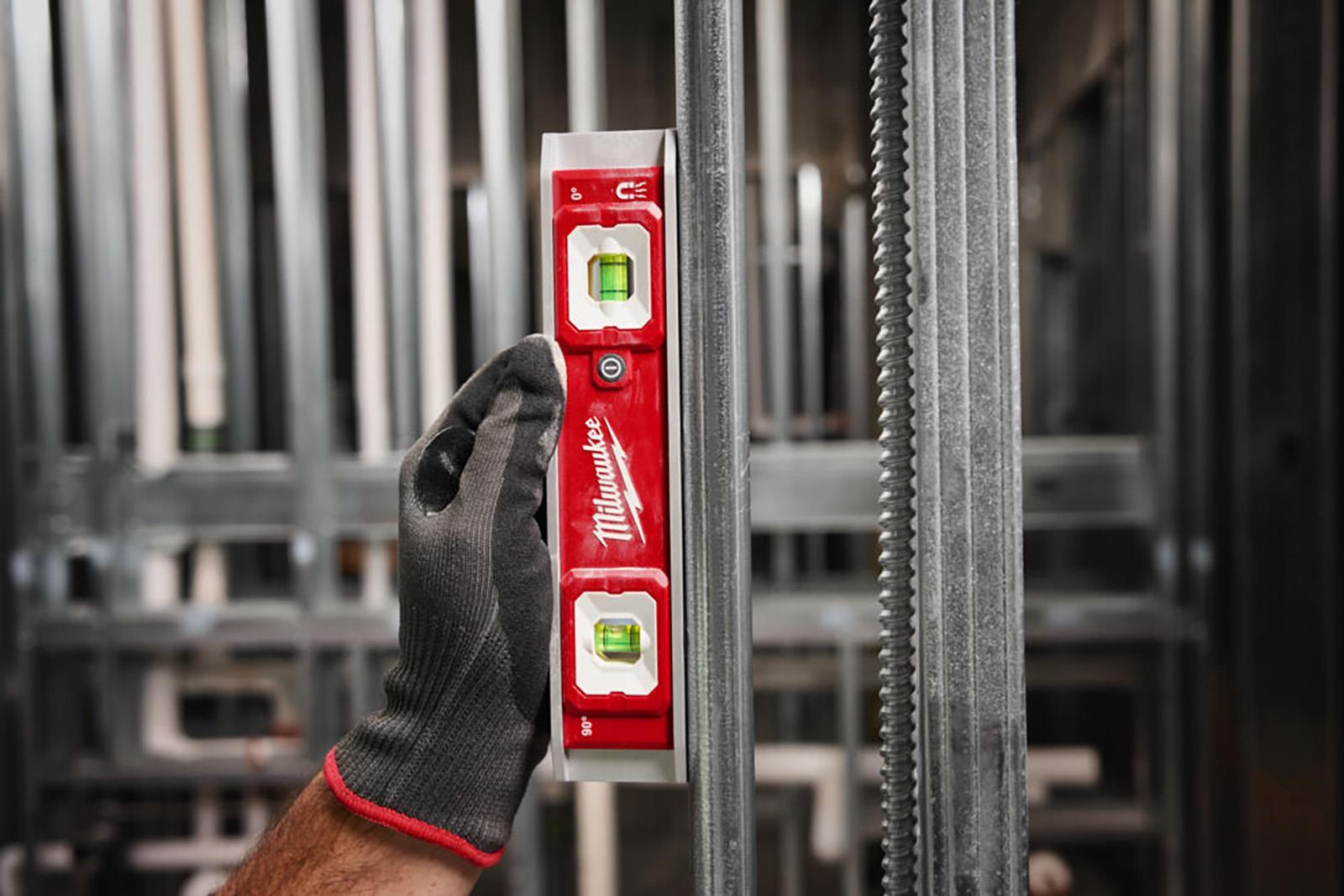 Milwaukee 23cm LED Torpedo Spirit Level Magnetic Hi-Vis Vials Slim Aluminium Frame Measuring  White Rose Tools