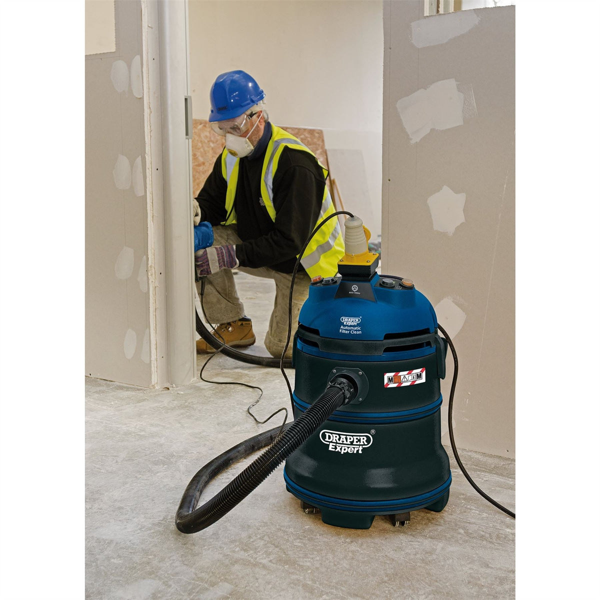 Draper Expert 110V M-Class Wet and Dry Vacuum Cleaner 35L 1200W 86685  White Rose Tools