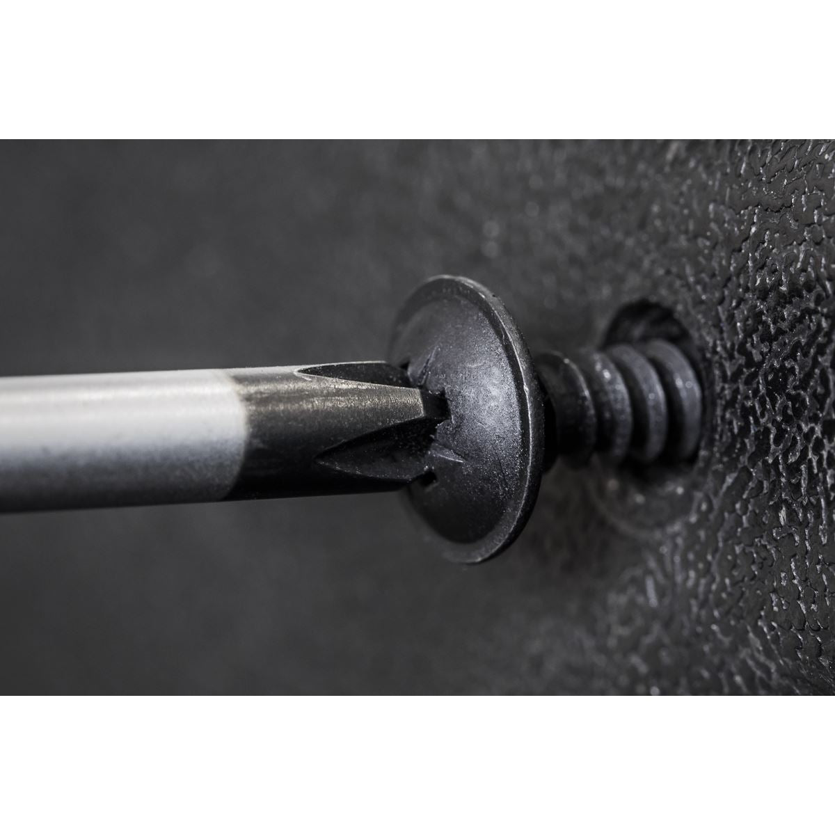 Sealey Self-Tapping Screw 4.2 x 25mm Flanged Head Black Pozi Pack of 100 