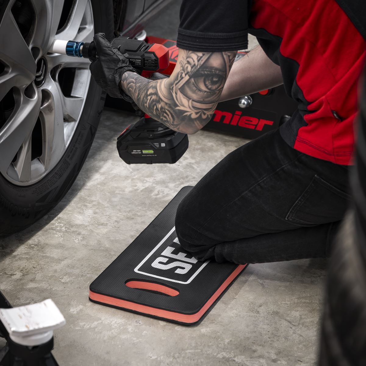 Sealey Mechanic's Kneeling Mat EVA - 28mm Oil Water Resistant 