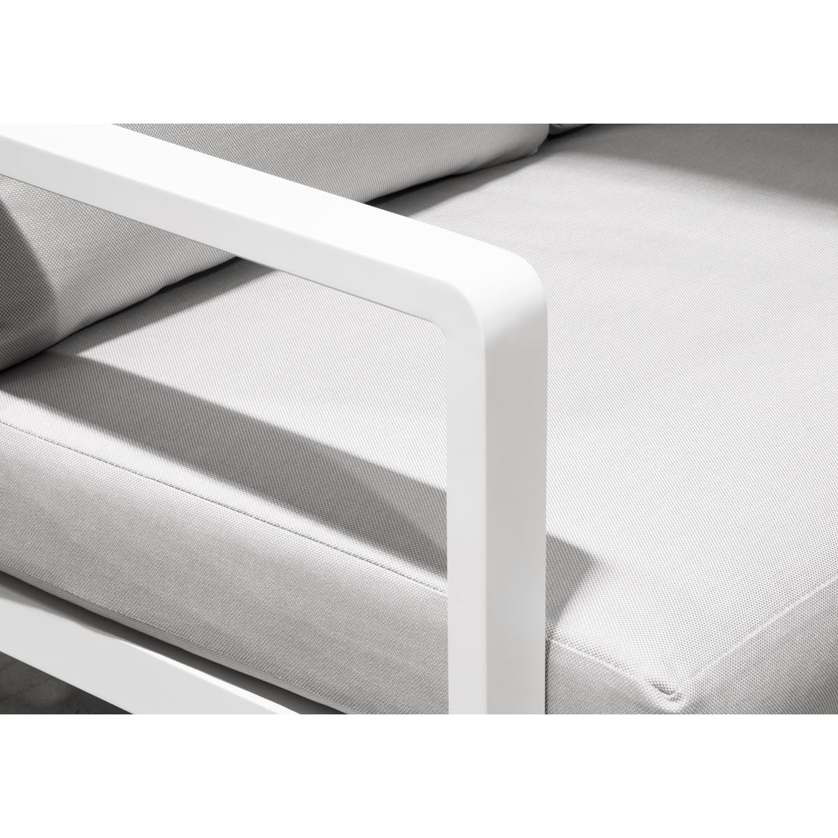 Dellonda Kyoto White 3-Piece Outdoor Garden Corner Sofa & Coffee Table Set