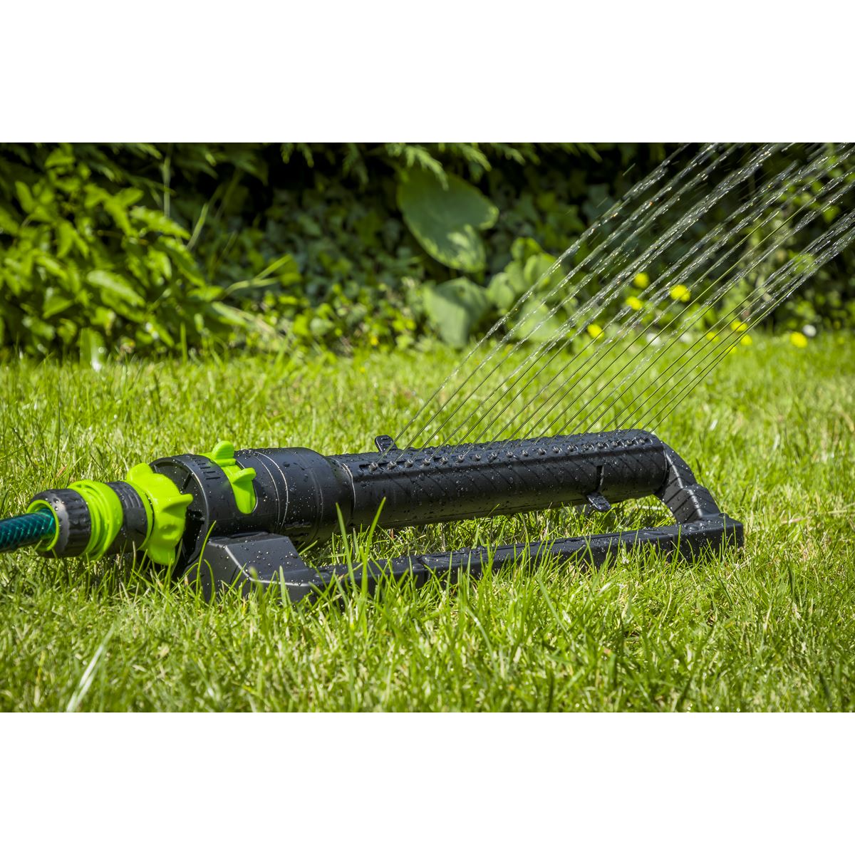 Sealey Oscillating Water Sprinkler with 18 Nozzles  White Rose Tools