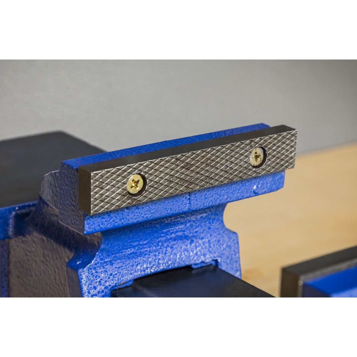 Sealey Vice 125mm Heavy Duty Fixed Base Professional Cast Iron Body