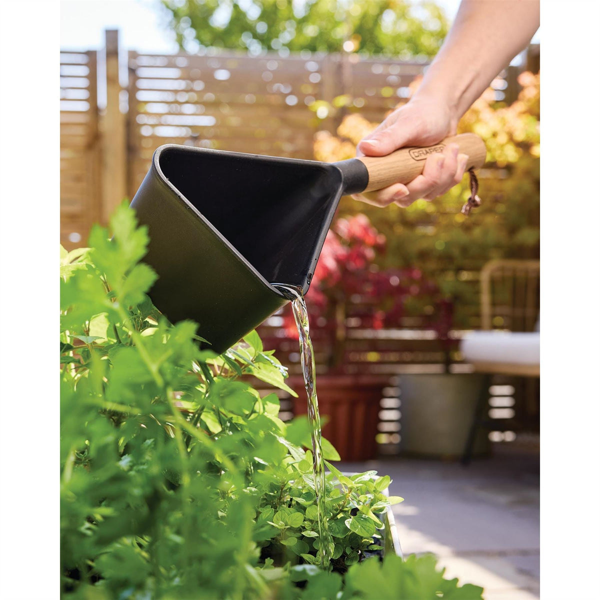 Draper Garden Water Ladle 30958  White Rose Tools
