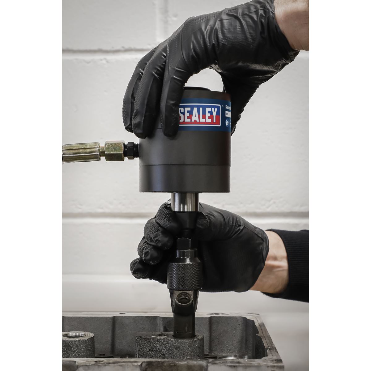 Sealey Diesel Injector Puller Pneumatic  White Rose Tools
