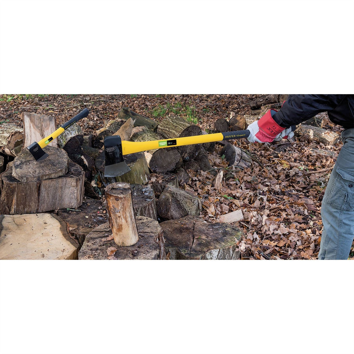 Draper Expert Felling Axe with Fibreglass Shaft 1.6kg 09942  White Rose Tools