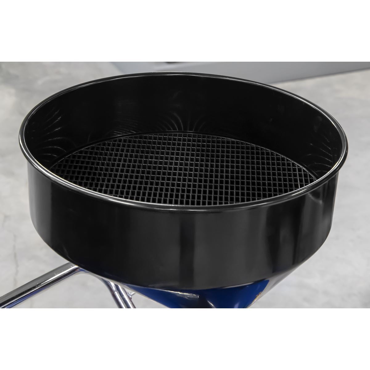 Sealey Mobile Oil Drainer 110L Air Discharge