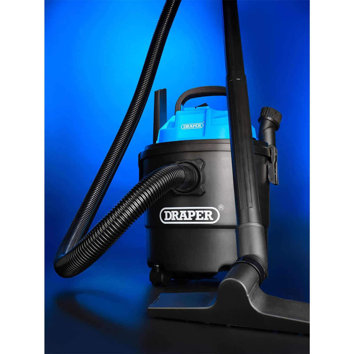 Draper 230V Wet & Dry Vacuum Cleaner 15L 1250W 90107  White Rose Tools