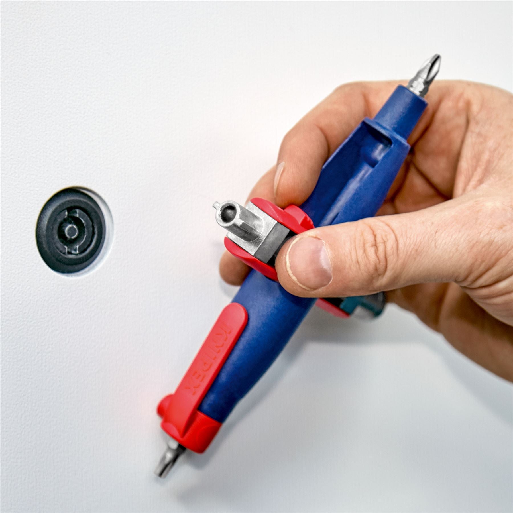 Knipex Pen Style Control Cabinet Key 145mm for all Standard Cabinets and Shut Off Systems 00 11 07