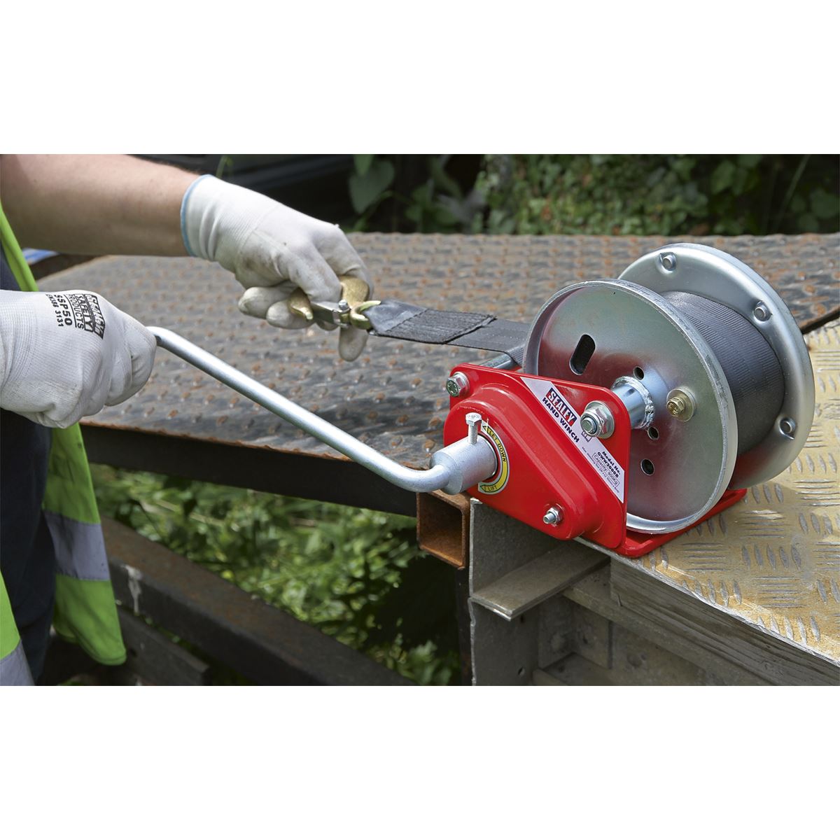 Sealey Geared Hand Winch with Brake & Webbing 900kg Capacity