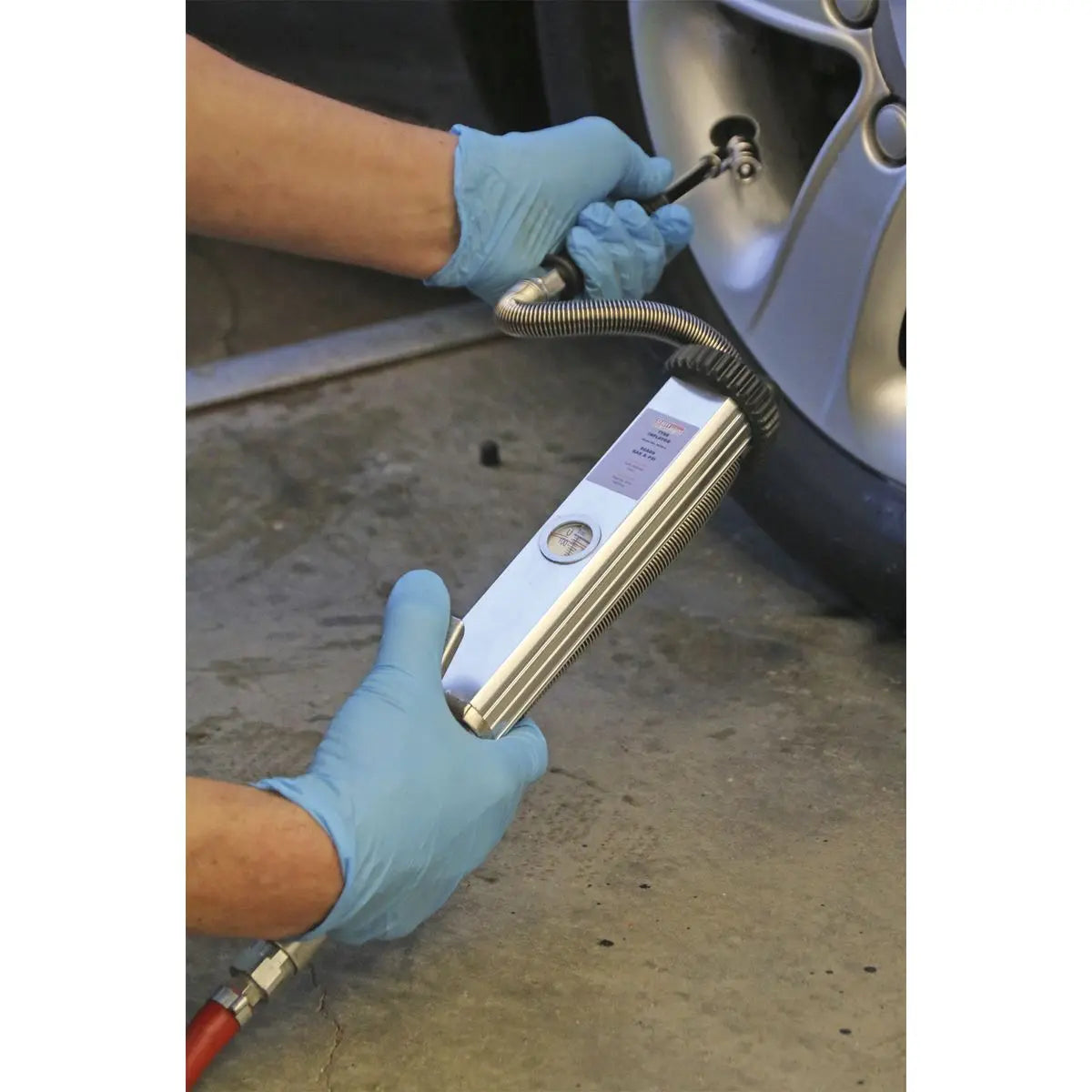 Sealey Tyre Inflator Long Type with Twin Push-On Connector 