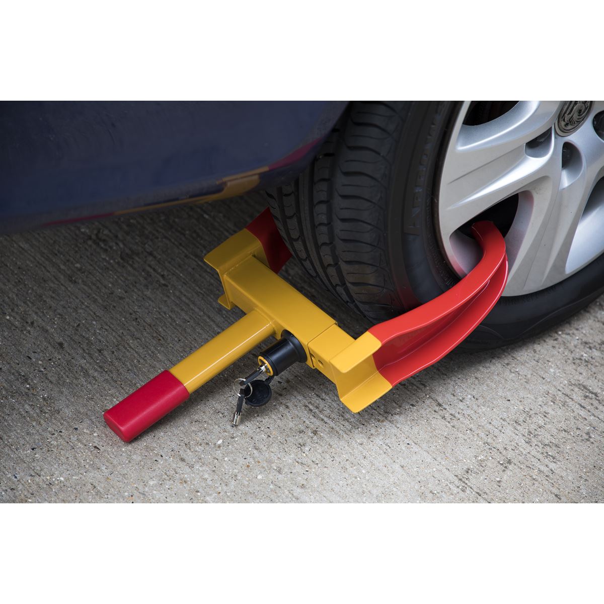 Sealey Claw Car Wheel Clamp with Lock & Key