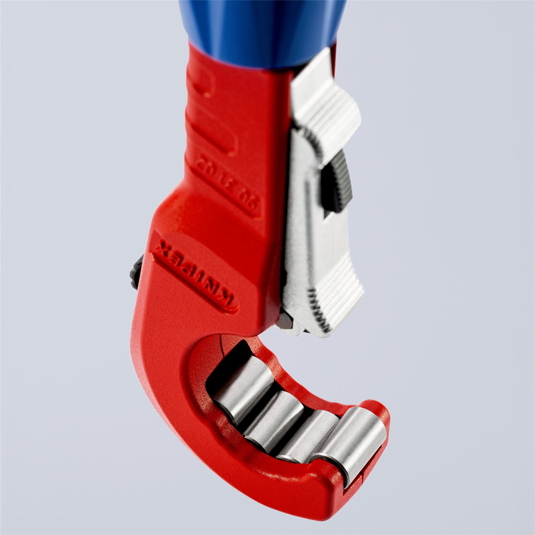 Knipex TubiX® Pipe Cutter 6-35mm Capacity 180mm 90 31 02 BK